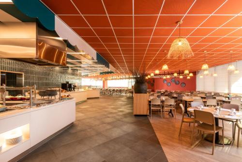 طعام و مشروبات, U Splash Resort Hotel Eilat in إيليوت