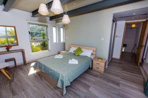 Villa Med. Coast Deluxe 2