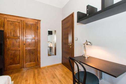 Parco del Valentino Cozy Flat with balcony
