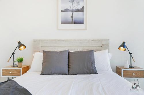 KOZYGURU ZETLAND HIGH LEVEL AMAZING VIEW KOZY 2BED APT + FREE PARKING NWA052