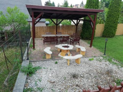 puutarha, ASTA LA VISTA Vendégház (ASTA LA VISTA Vendeghaz) in Miskolc