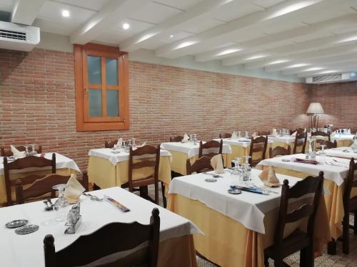 餐廳, Albergo Ristorante Leon d'Oro in 艾斯特