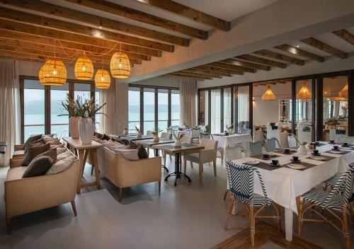 Restauracja, The Shark Bay Boutique Hotel & Spa in Langebaan