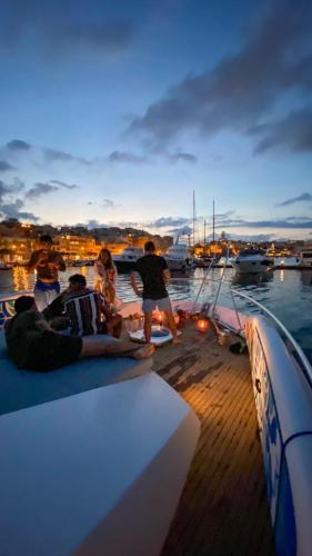 Sea BaronIV BedsonBoat - image 14