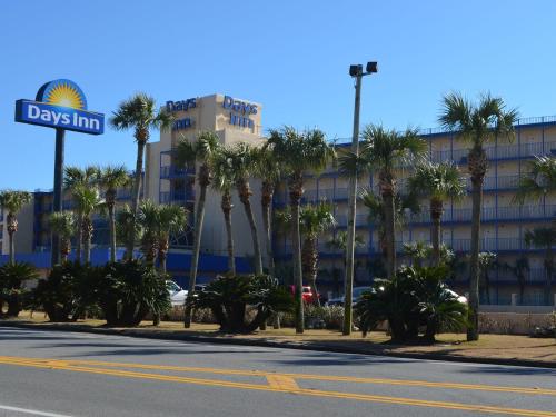 Days Inn by Wyndham Panama City Beach/Ocean Front