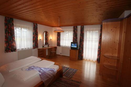 Two-Bedroom Apartment with Balcony