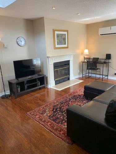 Best Location In Ottawa, luxury 2bed unit, Byward Market, Downtown