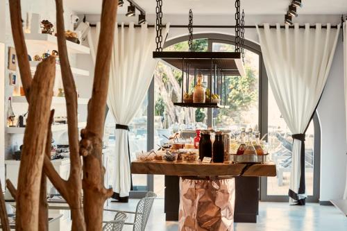 Liostasi Hotel & Suites