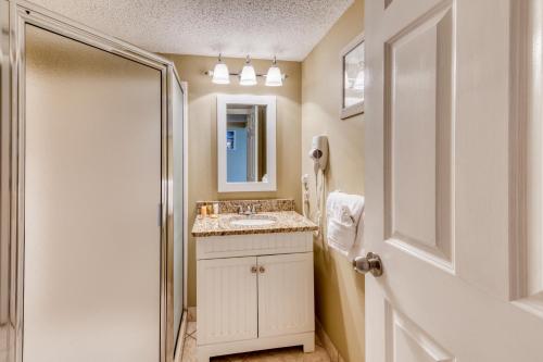 Pelican Beach Resort II - image 13