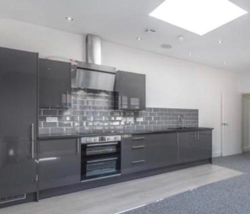 Premium Apartments Thatcham Broadway photo 4