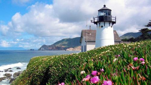 HI Point Montara Lighthouse San Francisco