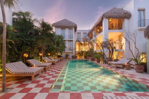 Exterior view of Hotel Panamera