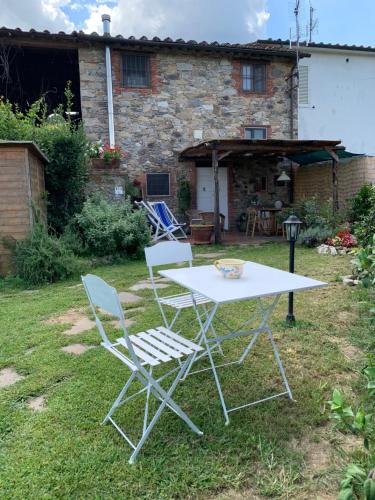  Casa Bouganville in Massa Macinaia