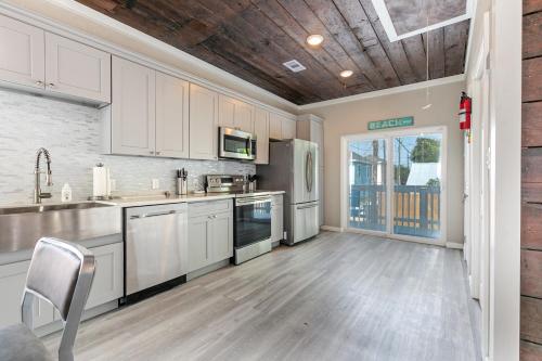 The 8 Palms Getaway - main image