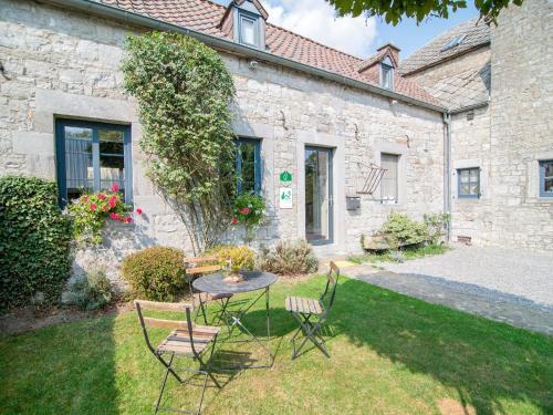 Traditional Cottage with private terrace