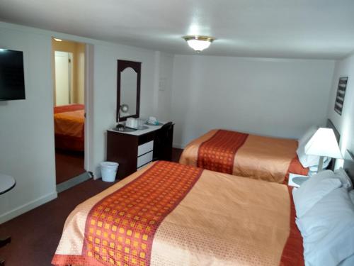 Two-Bedroom Suite