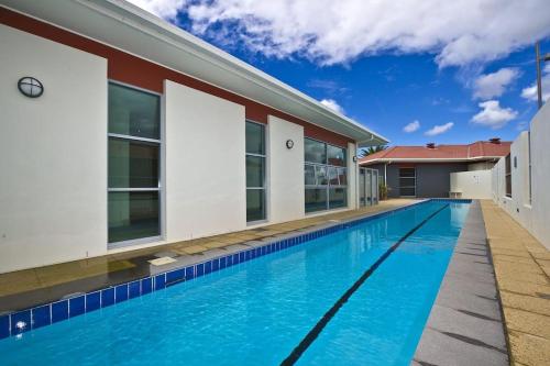 Unit 355 'Oaks Pacific Blue' Pool, spa and more available in complex!
