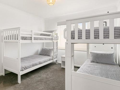 Holiday Home image 6