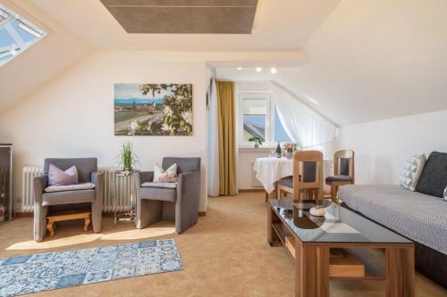 Superior One-Bedroom Apartment with Balcony