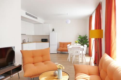 2 bedrooms, 3 beds