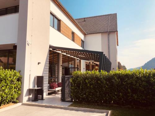 Na Vasi restavracija in prenočišča (Na Vasi restavracija in prenocisca) in สคอฟยา โลคา