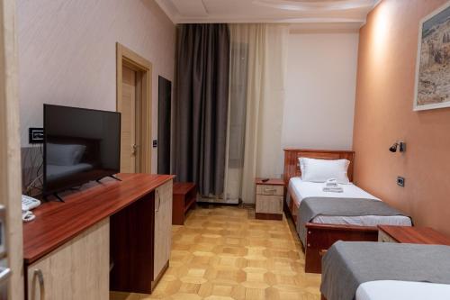 Hotel Kutko - image 11