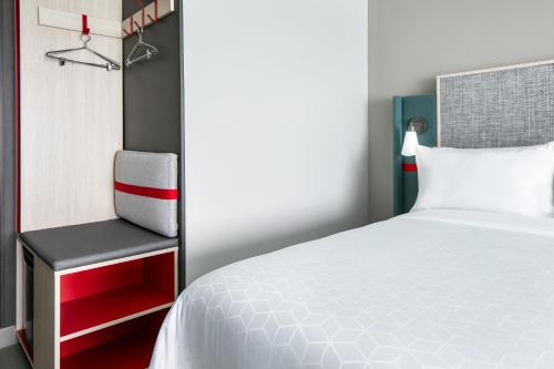 2 queen beds
