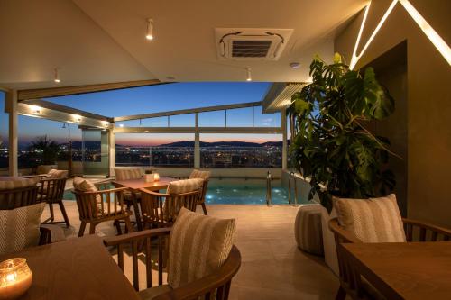 ผับ/เลาจน์, โรงแรมกรีนสวีท (Green Suites Hotel) in สนามบินนานาชาติกรุงเอเธนส์