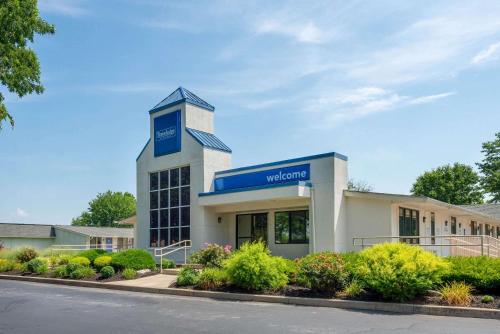 Travelodge by Wyndham Essington / Philadelphia Airport - Hotel - Essington