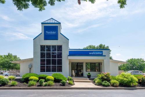 Travelodge by Wyndham Essington / Philadelphia Airport