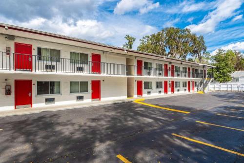 Econo Lodge University - image 2