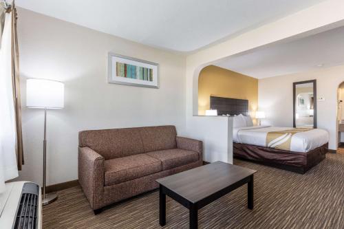 Quality Inn Southaven - Memphis South - image 9
