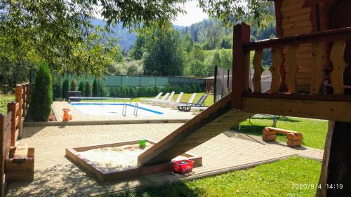 ملعب للأطفال, Mini Hotel Zakrut in Selo Tatariv