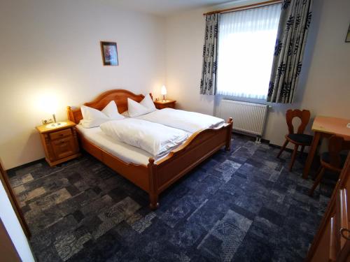 2 twin beds