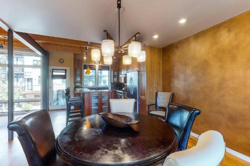 Mountain Elegance - image 4