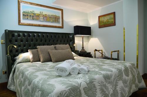 Regal House Roma Capucci 6, Rome