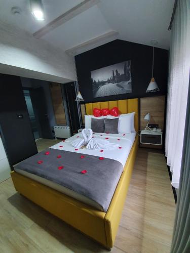 Dream House Hotel - image 8