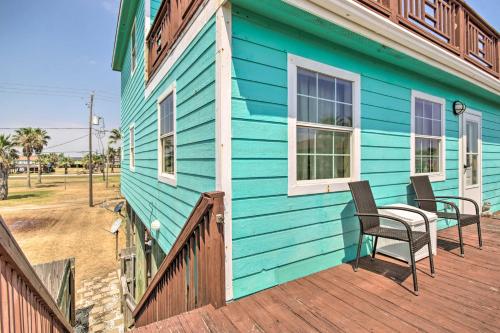 Surfside Retreat Steps to Beach and Local Eats!