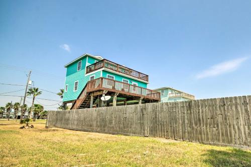 Surfside Retreat Steps to Beach and Local Eats!