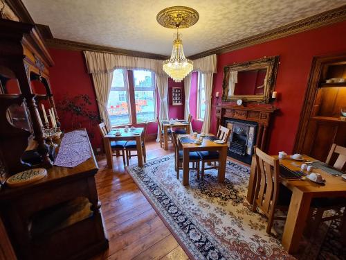 Bluebell House - image 4