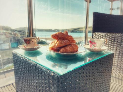 Porth Sands Beachfront Apartment in Newquay Vízpart