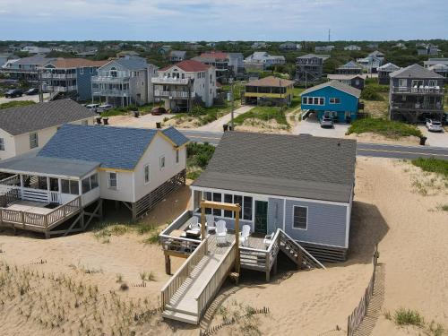 Beach Baby in Kitty Hawk (NC)