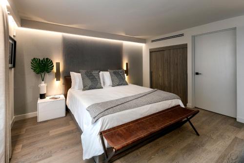 La Jolla Cove Suites in San Diego, USA