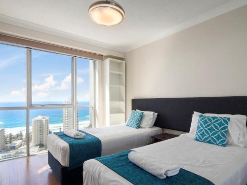 Three-Bedroom Apartment with Ocean View (High Floor) image 7