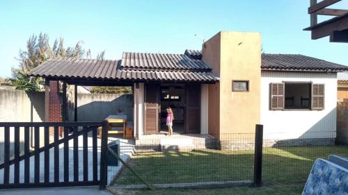 Casa bege Bal Arroio do Silva com internet