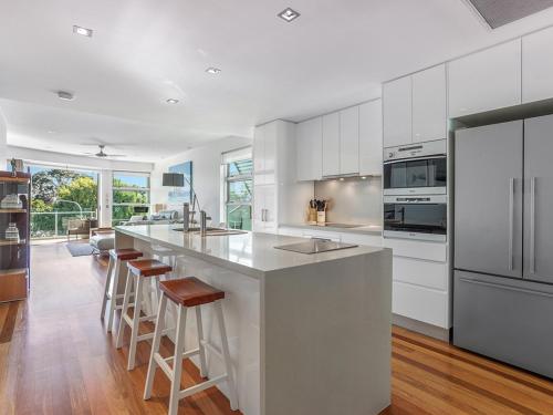 Panoramic River and Ocean views, Noosaville