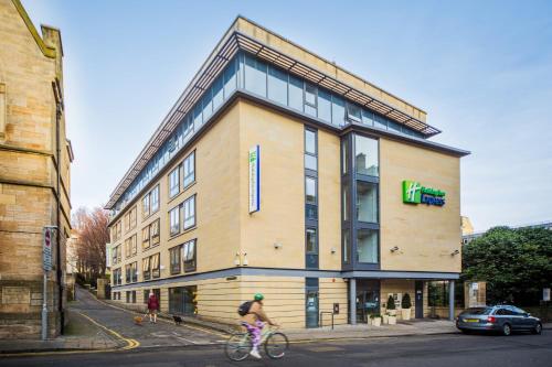 Holiday Inn Express Edinburgh – Royal Mile by IHG Hotel de charme Smart City Hostels Edinburgh