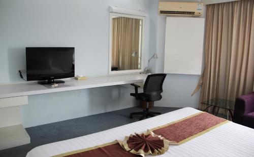 V Verve Service Apartment Hotel thumbnail 4