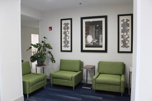 Holiday Inn Express San Antonio Sea World By IHG - 숙소 외관