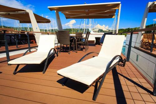 Floating House Sea Queen – Portoroz, MO